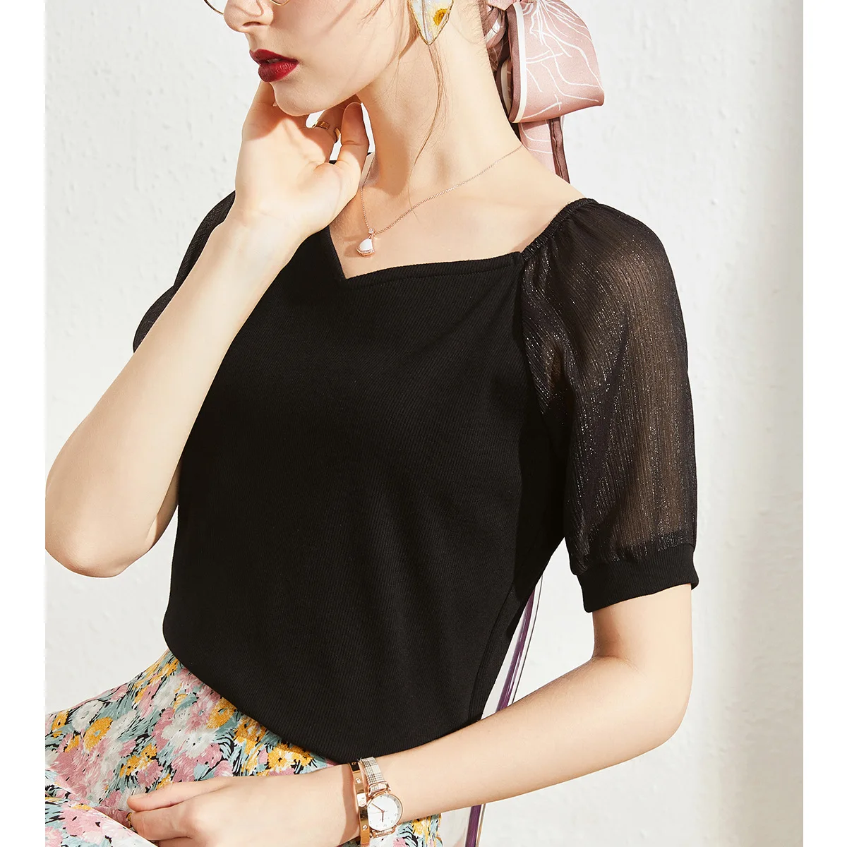 Ediwallen Short Sleeve T-shirt Female 2021 Summer New Women's Splicing Cotton T-shirt Temperament V-neck Top Half Sleeve Shirt
Ediwallen Short Sleeve T-shirt Female 2021 Summer New Women's Splicing Cotton T-shirt Temperament V-neck Top Half Sleeve Shirt