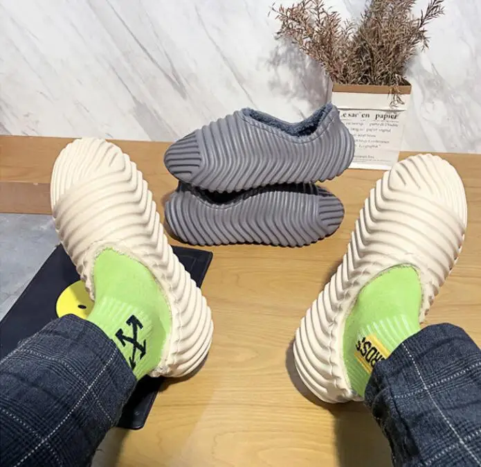 Large Size Men's Shoes New Winter Plus Cashmere Warm Cotton Shoes Trend Coconut Shaped Skeleton Casual Cotton Shoes
Large Size Men's Shoes New Winter Plus Cashmere Warm Cotton Shoes Trend Coconut Shaped Skeleton Casual Cotton Shoes