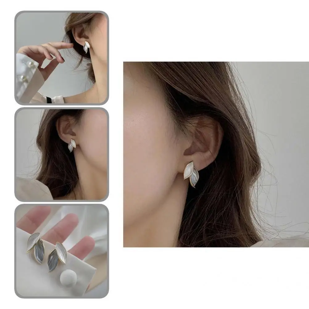 Popular Women Stud Earrings Plant Shape Female Electroplated Long Lasting Stud Earrings Stud Earrings Earrings 1 Pair
Popular Women Stud Earrings Plant Shape Female Electroplated Long Lasting Stud Earrings Stud Earrings Earrings 1 Pair