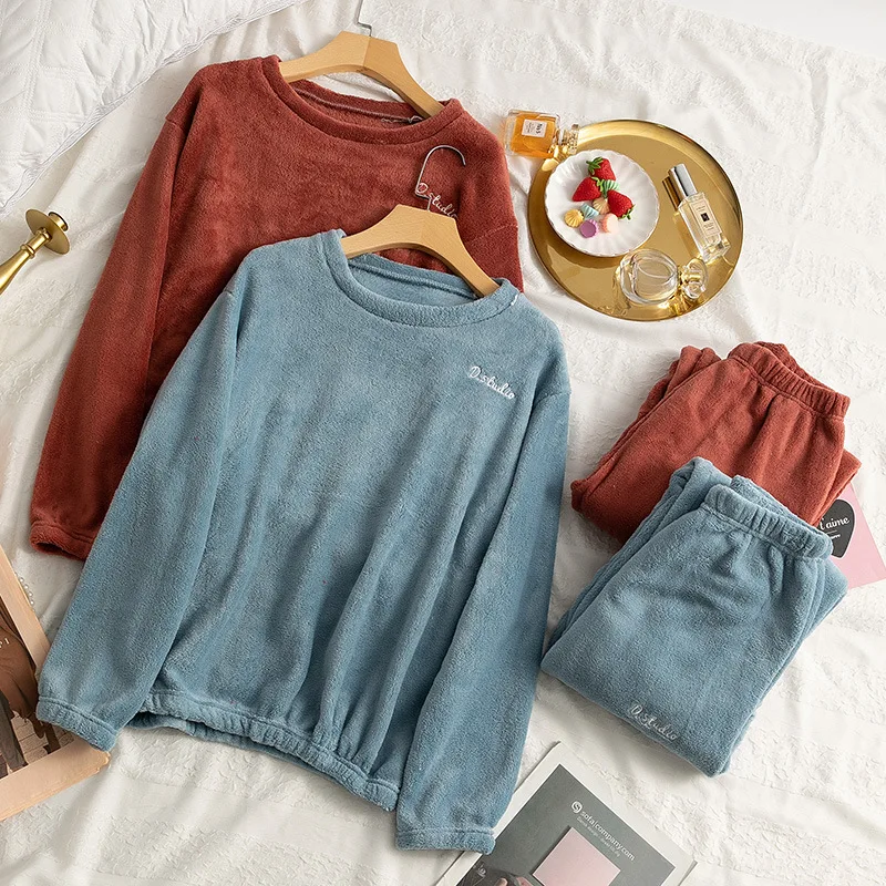 Фланелевый пижамный комплект с круглым вырезом, женская зимняя одежда для сна из 2 предметов, теплая рубашка и брюки, коралловый флисовый Пи...
Фланелевый пижамный комплект с круглым вырезом, женская зимняя одежда для сна из 2 предметов, теплая рубашка и брюки, коралловый флисовый Пи...