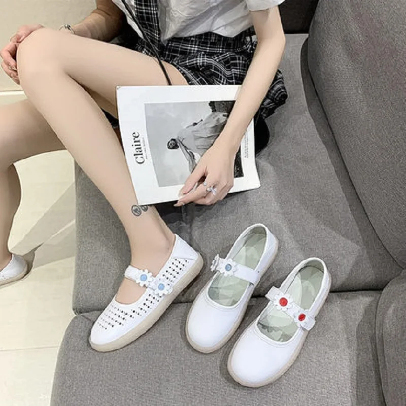 One Word With Cute White Shoes Spring And Summer New Style Comfortable Flat Bottom All-Match Shallow Mouth Ladies Single Shoes
One Word With Cute White Shoes Spring And Summer New Style Comfortable Flat Bottom All-Match Shallow Mouth Ladies Single Shoes