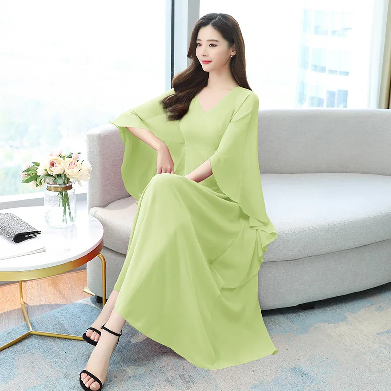 Summer 2021 new Korean version of the large-size dress solid color temperament slim V-neck bat sleeves in the long beach skirt
Summer 2021 new Korean version of the large-size dress solid color temperament slim V-neck bat sleeves in the long beach skirt