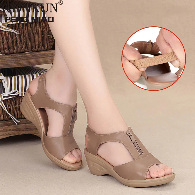 Summer New Women Sandals High Heel Wedges Leather Shoes Woman Solid Casual Zip Platform Sandals Plus Size 35-41 Ladies Shoes
Summer New Women Sandals High Heel Wedges Leather Shoes Woman Solid Casual Zip Platform Sandals Plus Size 35-41 Ladies Shoes