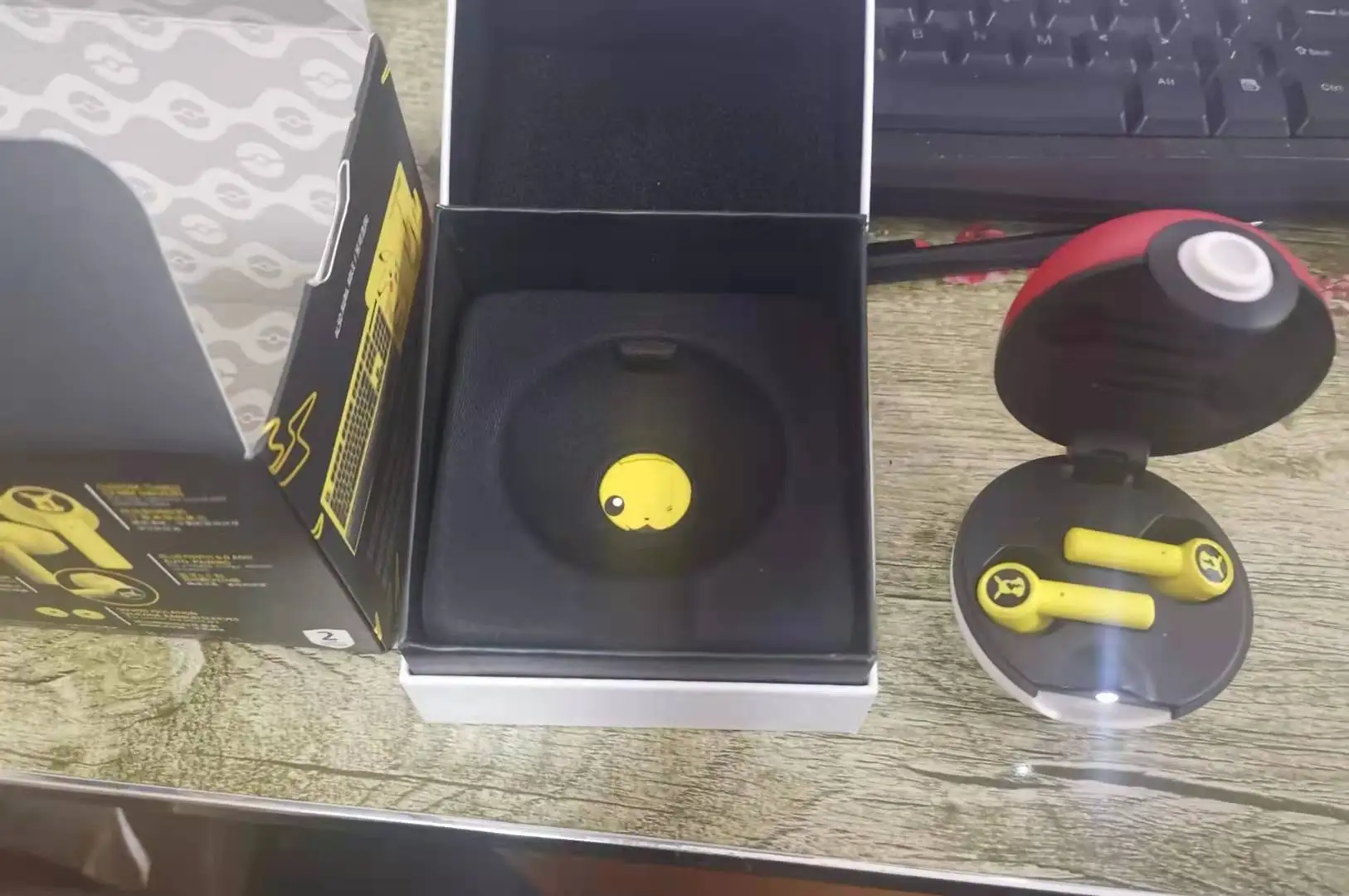 2021 New Poké-Mon Bluetooth Headset - Pikachu Bluetooth 5.0 in-Ear Headset Touch Control, Pokeball Charging Compartment Design
2021 New Poké-Mon Bluetooth Headset - Pikachu Bluetooth 5.0 in-Ear Headset Touch Control, Pokeball Charging Compartment Design