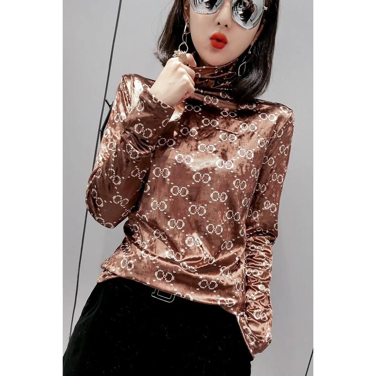 Plush and thickened base coat women's winter dress 2020 new Korean fashion large women's dress with long sleeve T-shirt
Plush and thickened base coat women's winter dress 2020 new Korean fashion large women's dress with long sleeve T-shirt