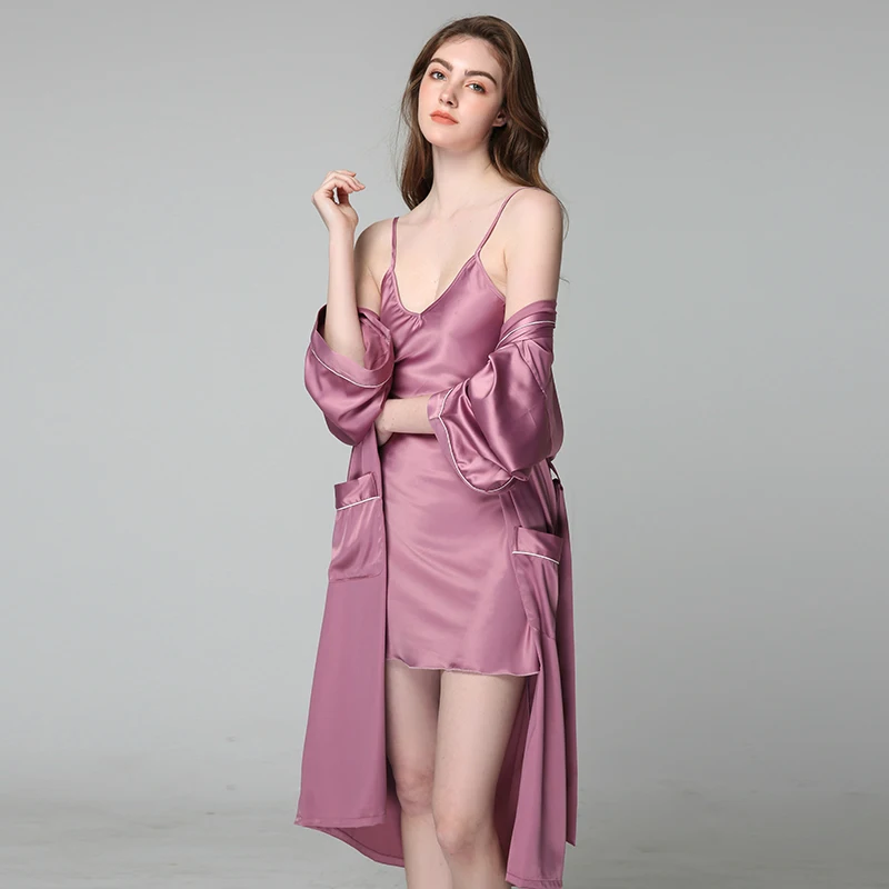Pajamas women spring and autumn new style Korean fashion night gown women silk ladies home service suit
Pajamas women spring and autumn new style Korean fashion night gown women silk ladies home service suit