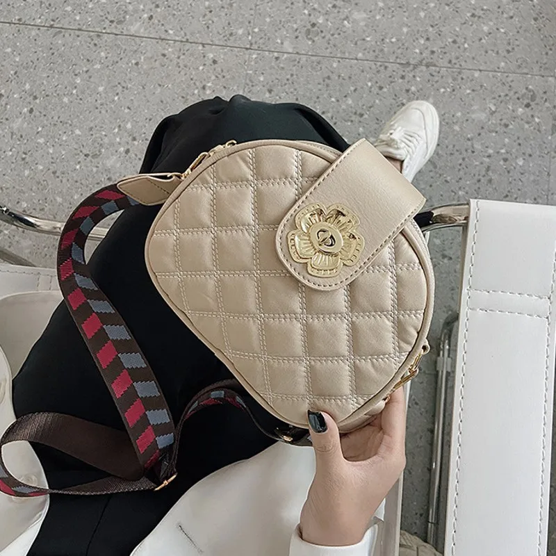 2021 Spring New Fashion Womens Armpit Design Shoulder Bag Korean Style Diamond Lattice Vintage Casual Cute Crossbody Bags
2021 Spring New Fashion Womens Armpit Design Shoulder Bag Korean Style Diamond Lattice Vintage Casual Cute Crossbody Bags