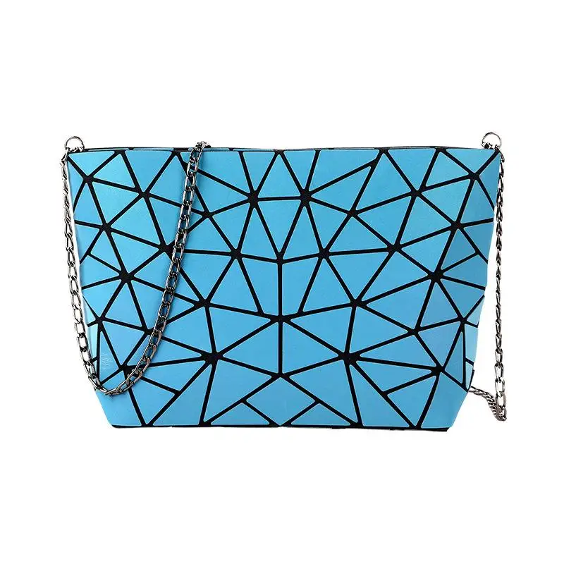 Messenger Bag Women's Chain Bag 2021 Fashion Luminous Geometric Sling Bag Sac Femme Shoulder Strap Female Bolsas Feminina
Messenger Bag Women's Chain Bag 2021 Fashion Luminous Geometric Sling Bag Sac Femme Shoulder Strap Female Bolsas Feminina