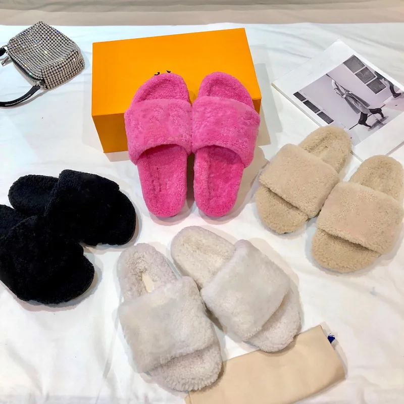 2021 New Wool Slippers Women's Fashion Wear Thick Bottom Leisure Warm Flat Bottom Wool Trawl Red
2021 New Wool Slippers Women's Fashion Wear Thick Bottom Leisure Warm Flat Bottom Wool Trawl Red