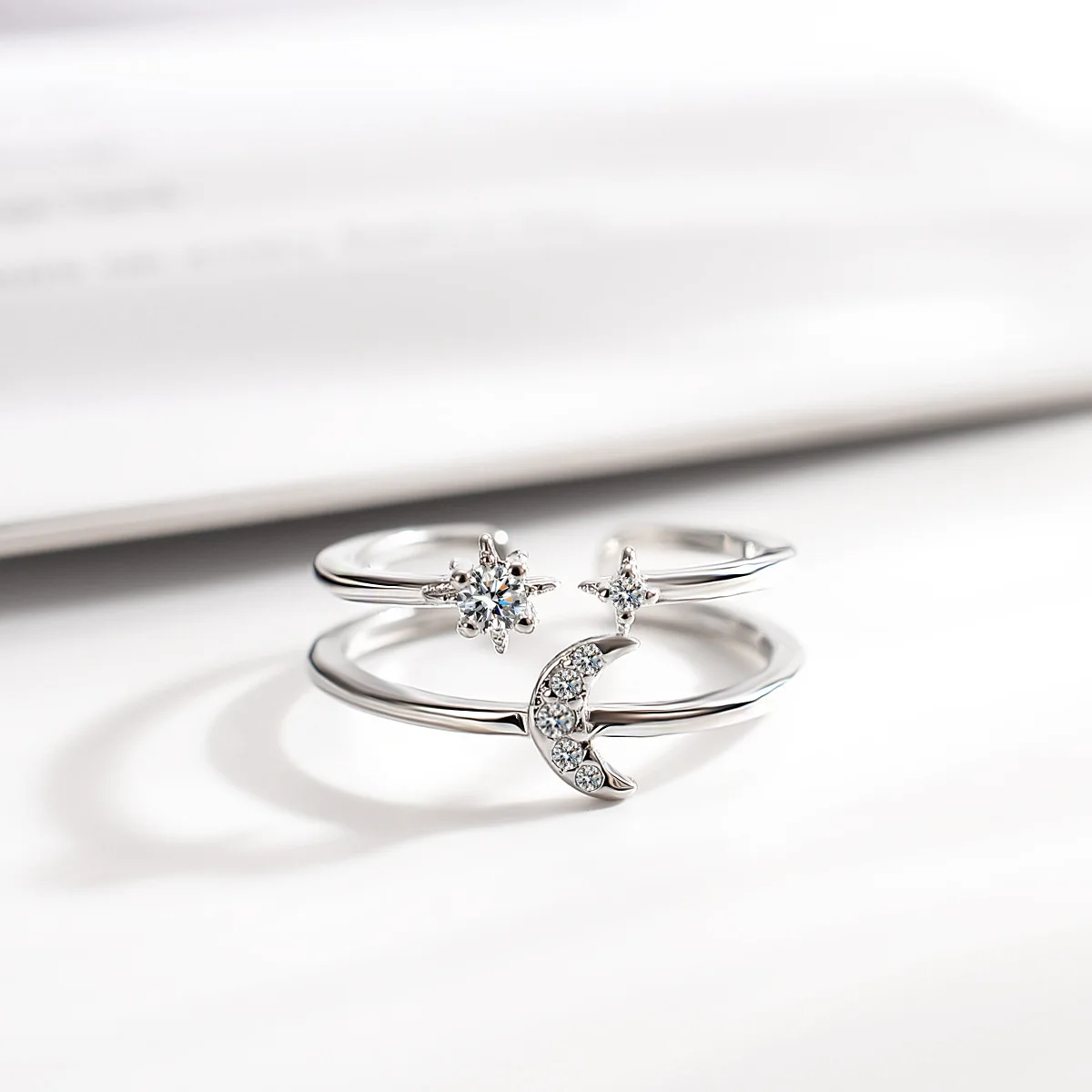 Silver Plated Design Moon Double Deck Ring Fashion Lady AAA Cubic Zirconia Star Open Ring Simple Luxury Girl Valentine Day Gift
Silver Plated Design Moon Double Deck Ring Fashion Lady AAA Cubic Zirconia Star Open Ring Simple Luxury Girl Valentine Day Gift