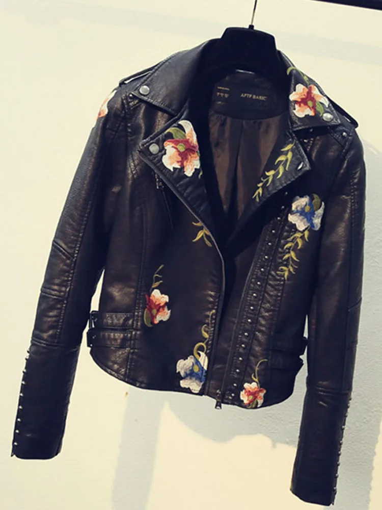 2021 Embroidery Faux Leather Jacket Spring Autumn Women Clothing Short Coat Turn-down Collar Zipper Motorcycle Jacket Female
2021 Embroidery Faux Leather Jacket Spring Autumn Women Clothing Short Coat Turn-down Collar Zipper Motorcycle Jacket Female