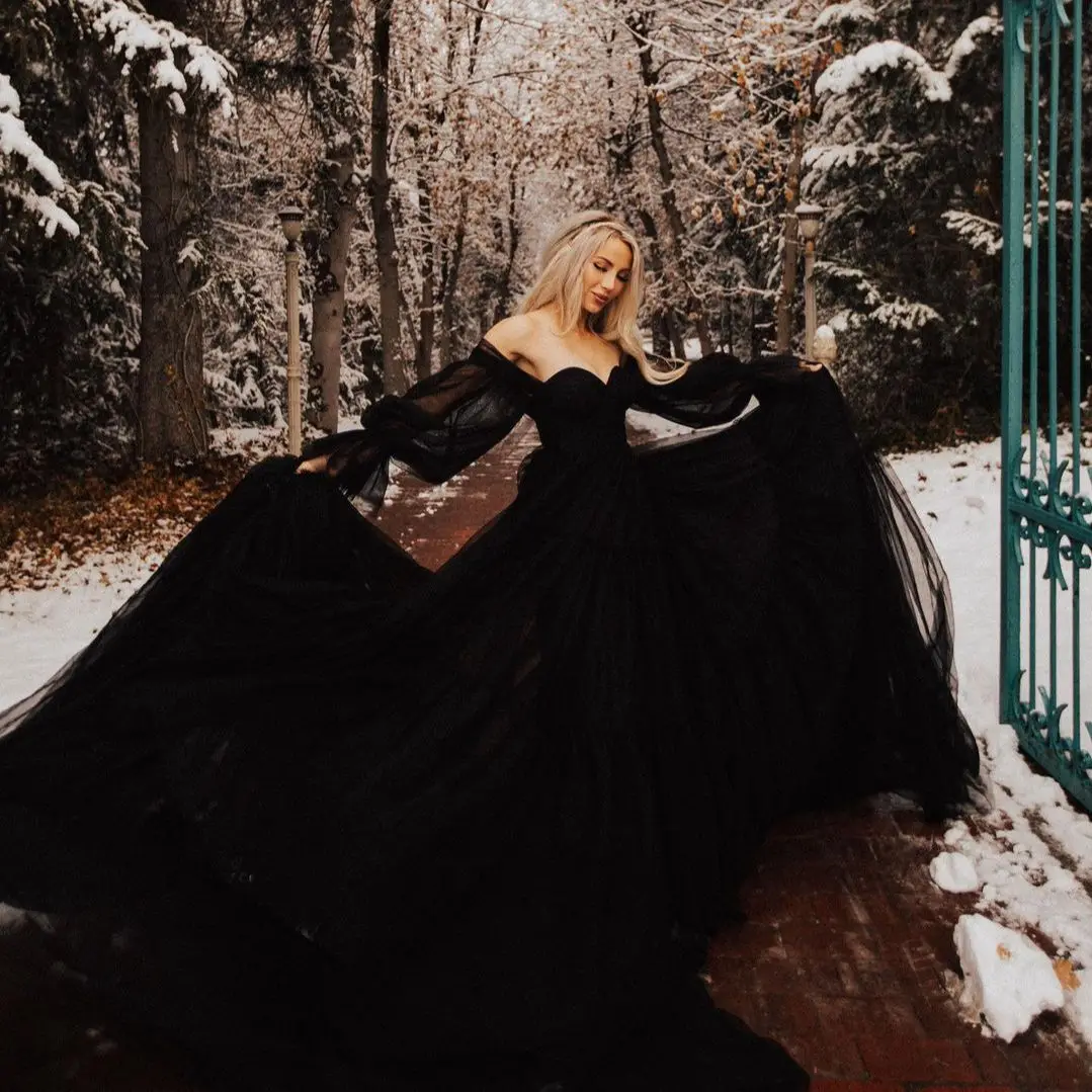 Vintage Black Tulle Dresses Big Train Women Winter Party Dress Long Sleeve Custom Made Prom Gown forChristmas Birthday New Year
Vintage Black Tulle Dresses Big Train Women Winter Party Dress Long Sleeve Custom Made Prom Gown forChristmas Birthday New Year