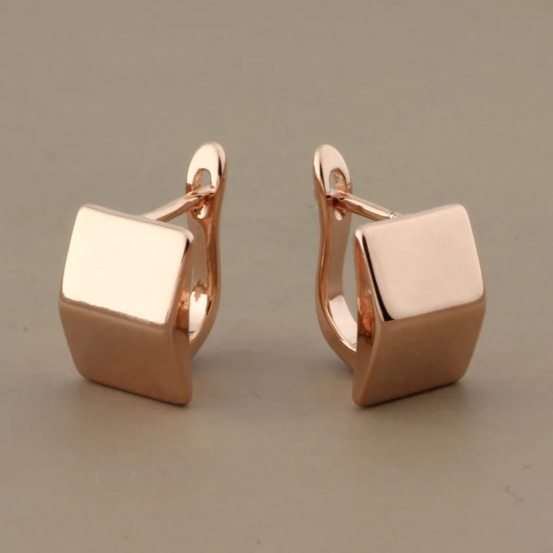Simple Copper Rose Gold Color Stud Earrings For Women Glossy Copper Korean Earrings For Women Send Friend New Fashion Earrings
Simple Copper Rose Gold Color Stud Earrings For Women Glossy Copper Korean Earrings For Women Send Friend New Fashion Earrings