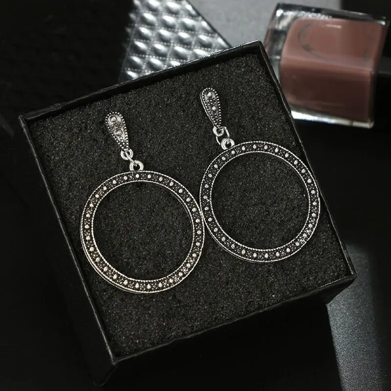 69HB Bohemian Antique Sliver Round Circle Drop Hoop Earrings Women Fashion Jewelry
69HB Bohemian Antique Sliver Round Circle Drop Hoop Earrings Women Fashion Jewelry