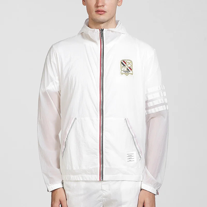 

TB 2021 модная брендовая мужская куртка тонкая Солнцезащитная летняя спортивная куртка дышащая полосатая Повседневная ветровка с капюшоном