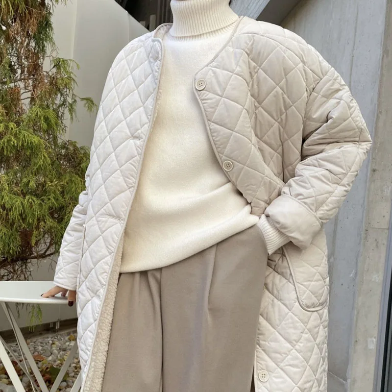 Fall/winter 2021 new Korean version of white turtleneck slim joker pullover woman
Fall/winter 2021 new Korean version of white turtleneck slim joker pullover woman