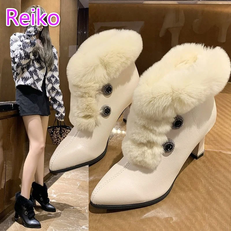 White pointed patent fur fashion short boots women winter 2021 new high-heeled plus velvet thermal quality short boots botines
White pointed patent fur fashion short boots women winter 2021 new high-heeled plus velvet thermal quality short boots botines