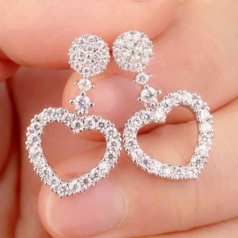 Women's Heart Full Gemstone Earrings Silver Color Baroque Exaggerate Hollow Earrings Party High-end Earrings Fashion Jewelry
Women's Heart Full Gemstone Earrings Silver Color Baroque Exaggerate Hollow Earrings Party High-end Earrings Fashion Jewelry