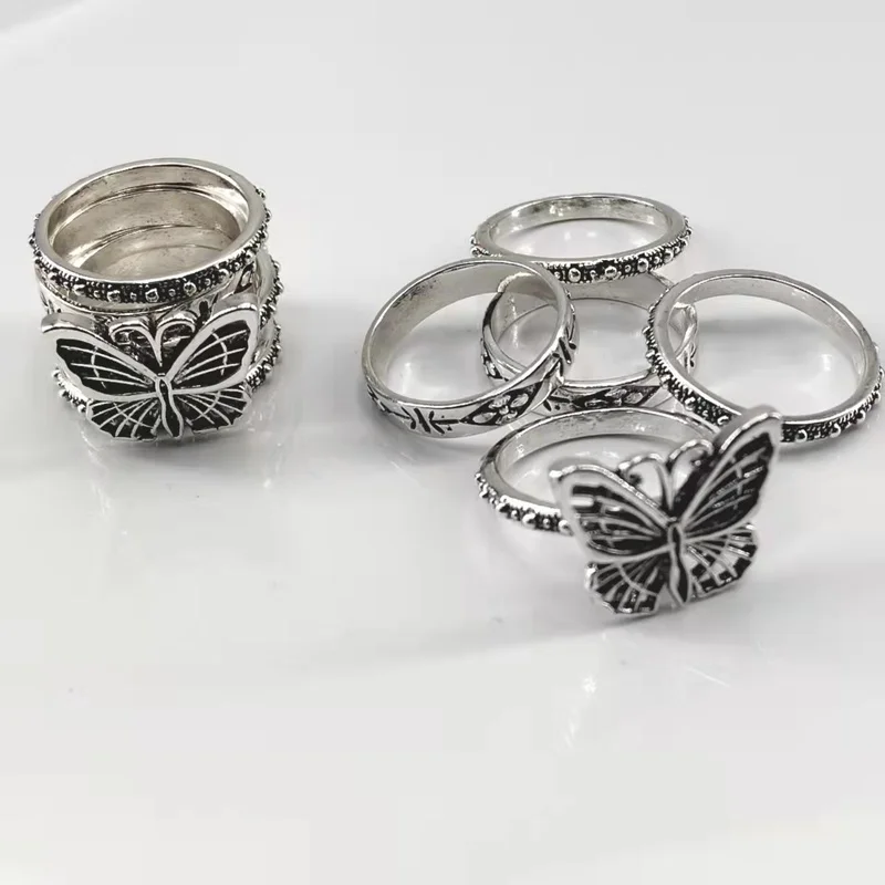 5 Pieces/set of Retro Fashion Hip-hop Ring Set Butterfly Multi-layer Couple Ring Trend Personality Ring Female Size: 5#-10#
5 Pieces/set of Retro Fashion Hip-hop Ring Set Butterfly Multi-layer Couple Ring Trend Personality Ring Female Size: 5#-10#