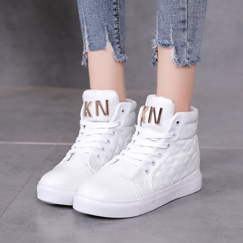 Casual Shoes Winter Women Ankle Boots Warm PU Plush Sneakers Flats Lace-Up Ladies Shoes Women Short Snow Boots
Casual Shoes Winter Women Ankle Boots Warm PU Plush Sneakers Flats Lace-Up Ladies Shoes Women Short Snow Boots