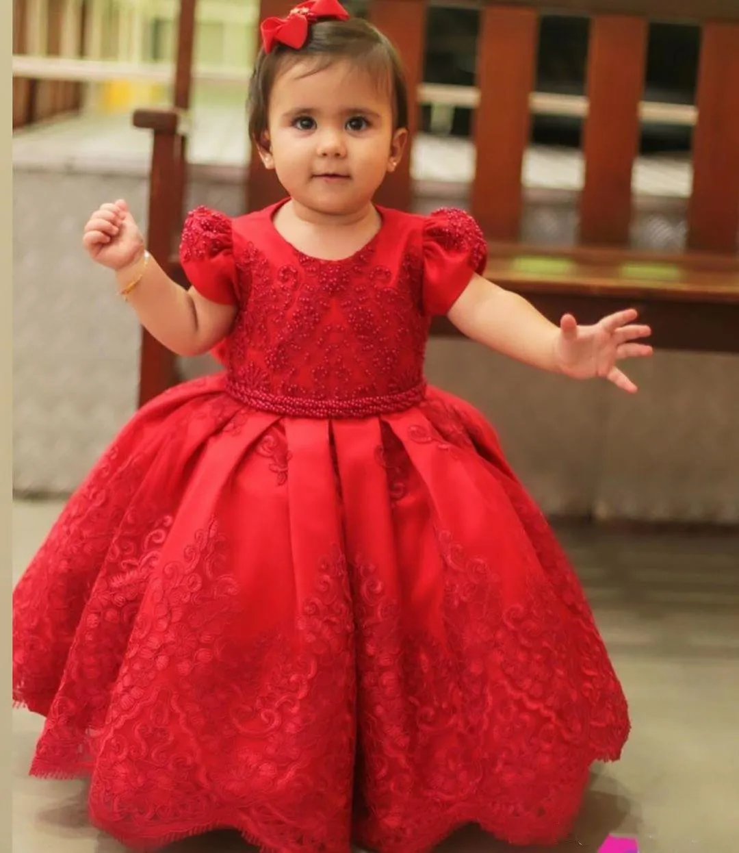 Red Lace Satin Baby Girls Pageant Dresses Appliqued Ball Gown Flower Girl Dress Cap Sleeve Infant First Birthday Gown
Red Lace Satin Baby Girls Pageant Dresses Appliqued Ball Gown Flower Girl Dress Cap Sleeve Infant First Birthday Gown