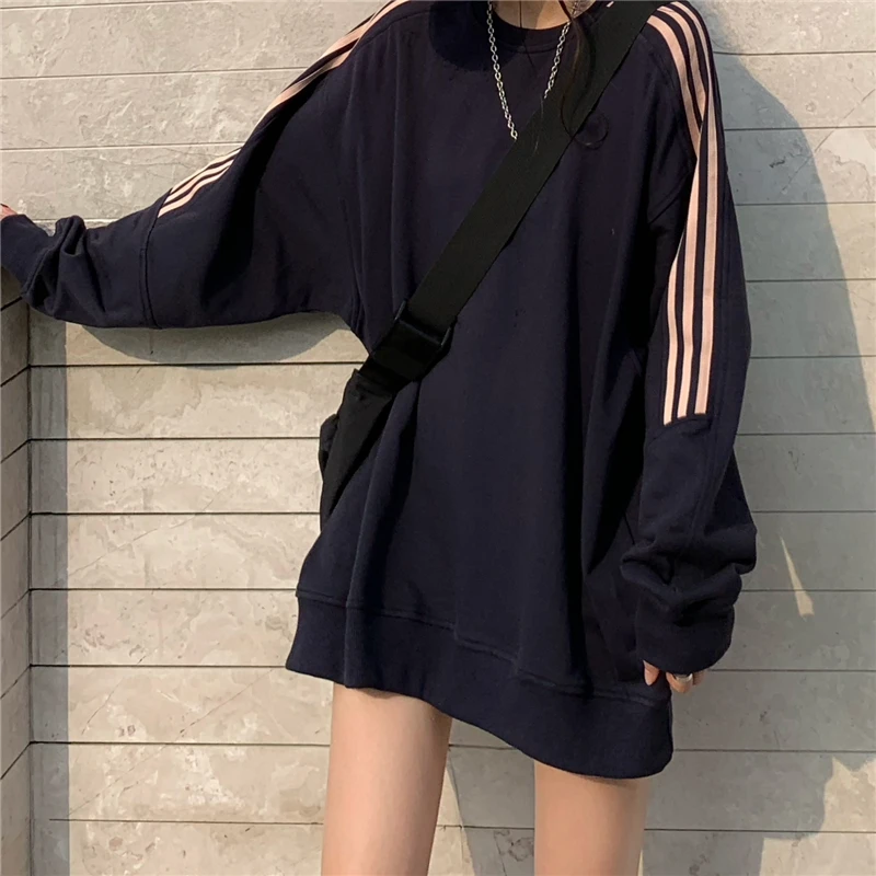 Autumn New Korean Edition Oversized Women Pullover Sweatshirt Fashion 3colour O-Neck Loose Hoody Harajuku Preppy baseball Tops
Autumn New Korean Edition Oversized Women Pullover Sweatshirt Fashion 3colour O-Neck Loose Hoody Harajuku Preppy baseball Tops