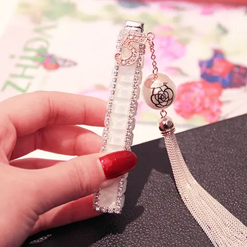 Women's Diamond-encrusted Lighter Fashion Brand Personality Luxury Cigarette Lighter Personality Creativity Lighter Ladies Gifts
Women's Diamond-encrusted Lighter Fashion Brand Personality Luxury Cigarette Lighter Personality Creativity Lighter Ladies Gifts