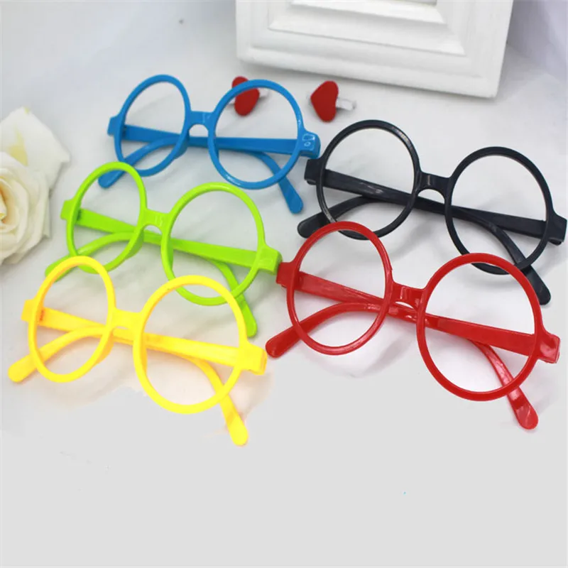 Новые детские игрушки для малышей стильные солнцезащитные очки в пластиковой оправе для 18 дюймов аксессуары для кукол нашего поколения
Новые детские игрушки для малышей стильные солнцезащитные очки в пластиковой оправе для 18 дюймов аксессуары для кукол нашего поколения