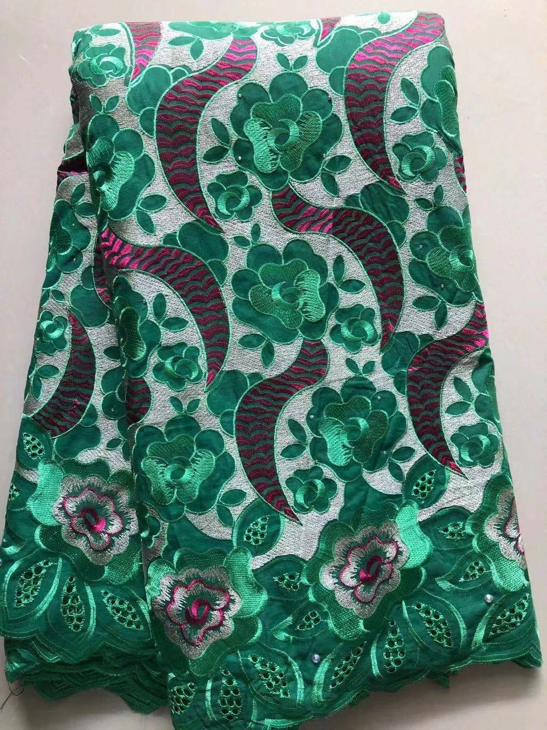 embroidered Good quality african cotton lace fabric 5yards african swiss voile lace fabric for clothes sewing NLY6061
embroidered Good quality african cotton lace fabric 5yards african swiss voile lace fabric for clothes sewing NLY6061