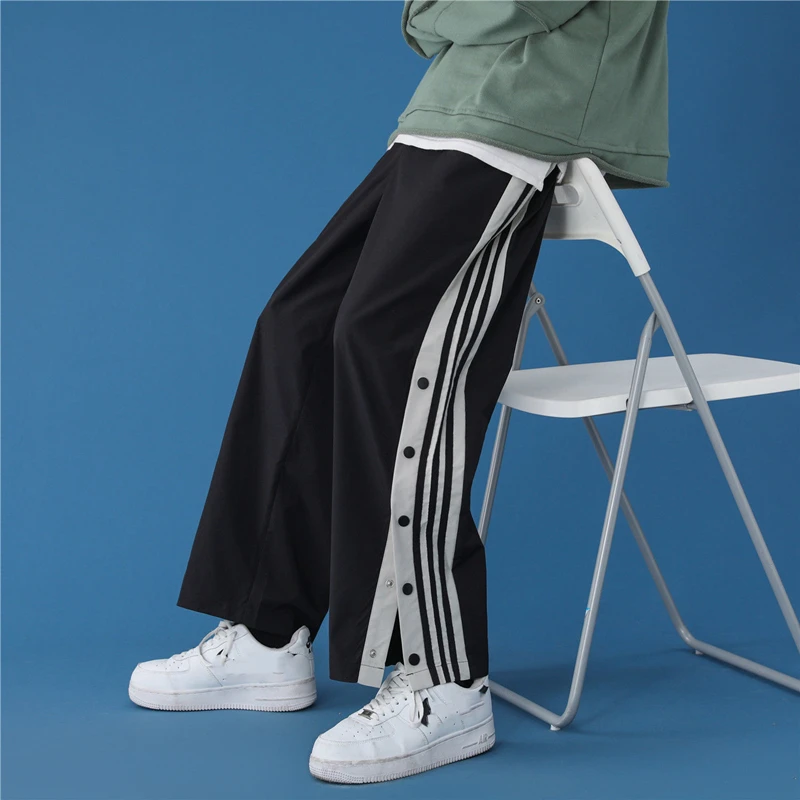 New Fashion Streetwear Joggers Men Sweatpants Breasted Korean High Street Straight Trousers Plus Size Loose Couple Casual Pants
New Fashion Streetwear Joggers Men Sweatpants Breasted Korean High Street Straight Trousers Plus Size Loose Couple Casual Pants