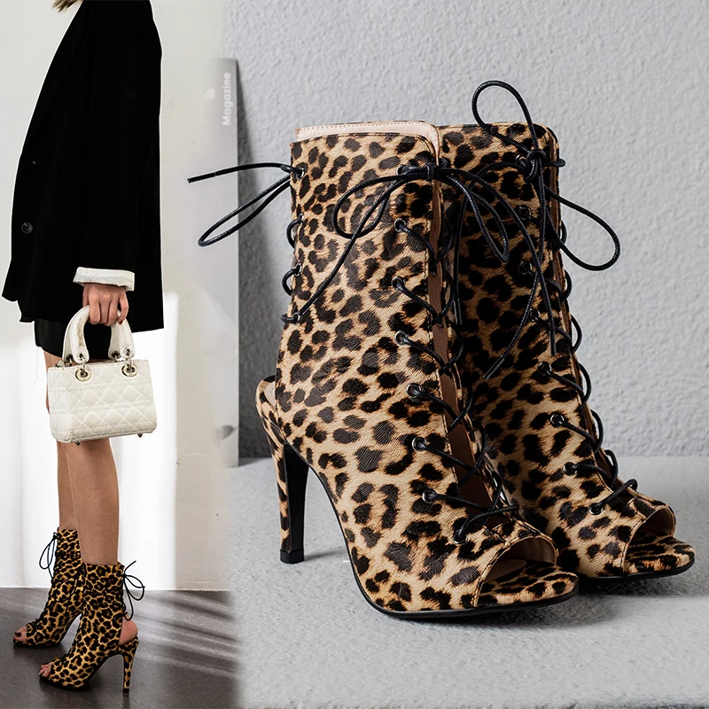 Summer Women Fashion High Quality Serpentine Leopard Gladiator Sandals Female Comfort Party High Heels Open Toe Shoes Big 46 47
Summer Women Fashion High Quality Serpentine Leopard Gladiator Sandals Female Comfort Party High Heels Open Toe Shoes Big 46 47