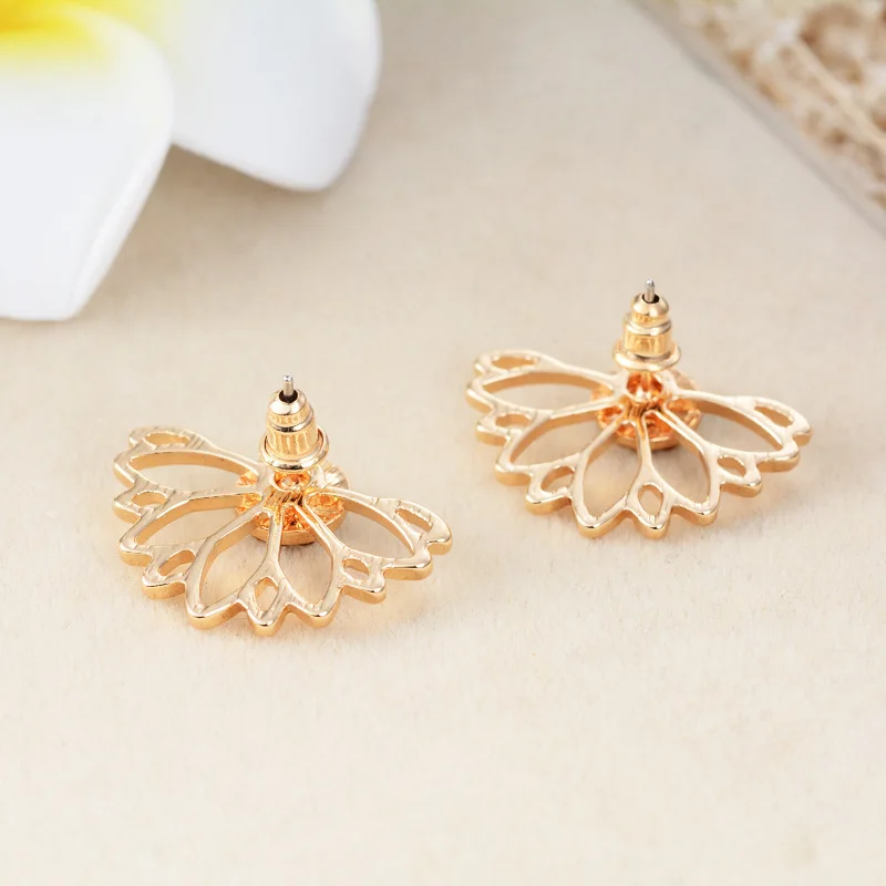Personalized Simple Sunflower Double-sided Irregular Mesh Stud Earrings
Personalized Simple Sunflower Double-sided Irregular Mesh Stud Earrings