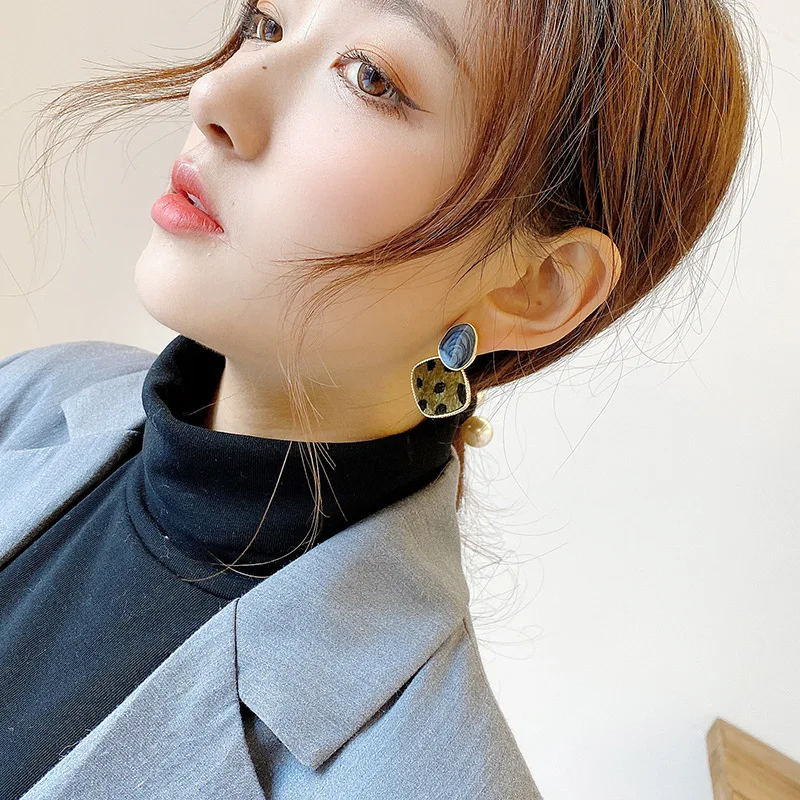 Fashion Geometric Leopard Drop Earrings For Women 2020 New Fashion Jewelry Statement Earings Wholesale
Fashion Geometric Leopard Drop Earrings For Women 2020 New Fashion Jewelry Statement Earings Wholesale