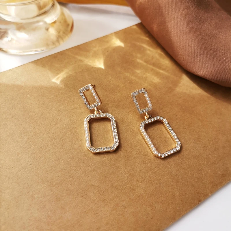 Mihan S925 needle Trendy Jewelry Geometric Square Earrings Pretty Design Crystal Simulated Pearl Crystal Earrings For Women Gift
Mihan S925 needle Trendy Jewelry Geometric Square Earrings Pretty Design Crystal Simulated Pearl Crystal Earrings For Women Gift