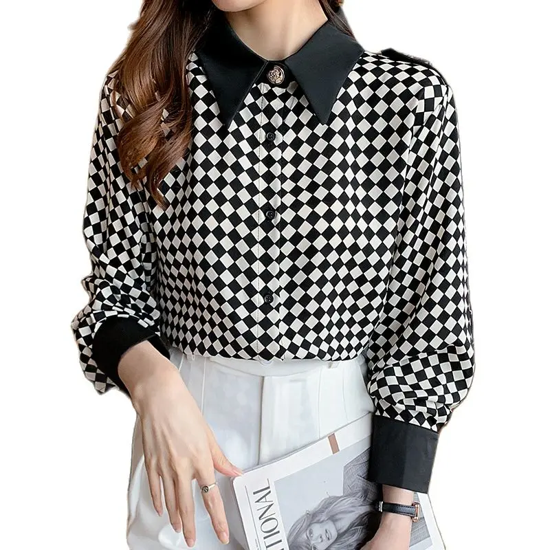 Temperament shirt 2022 spring and autumn new black and white plaid contrast color chiffon shirt fashion women's clothing
Temperament shirt 2022 spring and autumn new black and white plaid contrast color chiffon shirt fashion women's clothing