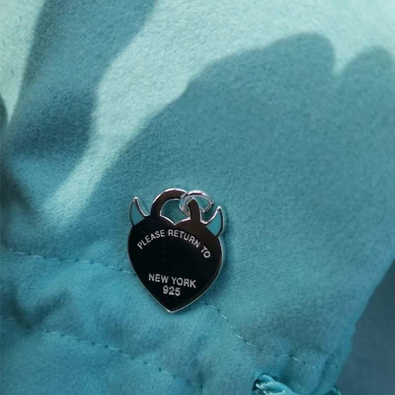 Ms S925 Sterling Silver Classic Enamel Devil Horn Heart Pendant Necklace, Blue Horn, Pink Horn, Black Horn, Lively Ghost Spirit
Ms S925 Sterling Silver Classic Enamel Devil Horn Heart Pendant Necklace, Blue Horn, Pink Horn, Black Horn, Lively Ghost Spirit