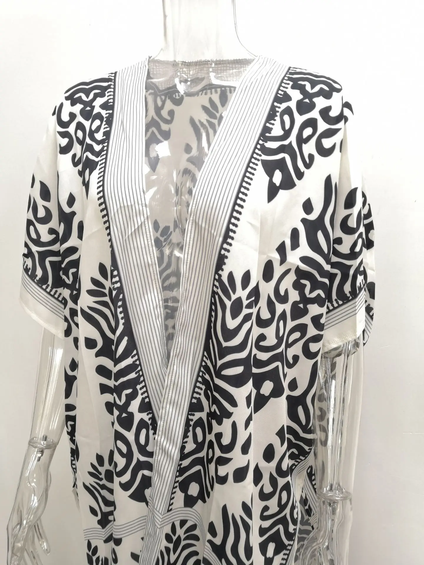 Holiday Beach Cardigan Women Sunscreen Shirt Short Sleeve Print Fashion Female Open Stitch Tops Coats Lady's Coat Spring/Summer
Holiday Beach Cardigan Women Sunscreen Shirt Short Sleeve Print Fashion Female Open Stitch Tops Coats Lady's Coat Spring/Summer