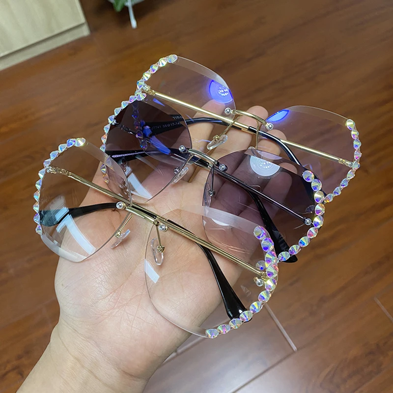 2020 Vintage Fashion Oversized Rimless Sunglasses Women Famous Luxury Brand Design Sexy Diamond Square Sun Glasses For Female 
2020 Vintage Fashion Oversized Rimless Sunglasses Women Famous Luxury Brand Design Sexy Diamond Square Sun Glasses For Female