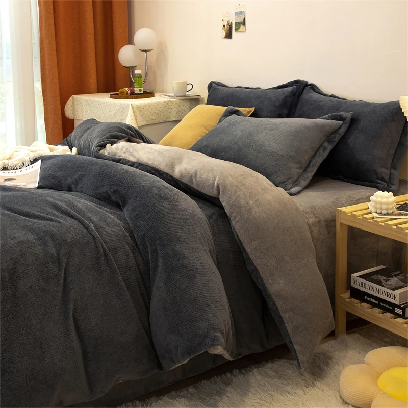 Simple Winter Duvet Cover Solid Color Double Fluffy King Size Duvet Cover Luxury Queen Black Housse Couette Home Textile DFBT
Simple Winter Duvet Cover Solid Color Double Fluffy King Size Duvet Cover Luxury Queen Black Housse Couette Home Textile DFBT