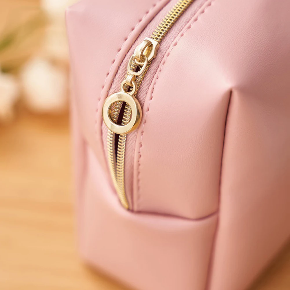 Portable Makeup Bag Travel Cosmetic Pouch PU Waterproof Zippered Makeup Brush Toiletries Case Multi-function Wash Bag Clutch
Portable Makeup Bag Travel Cosmetic Pouch PU Waterproof Zippered Makeup Brush Toiletries Case Multi-function Wash Bag Clutch
