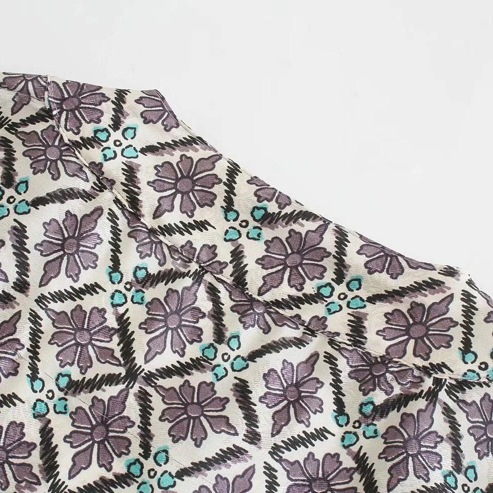 Za Women 2021 Summer New Fashion printing Kimono style Coat Vintage Long Sleeve With belt Female Outerwear Chic Overshirt
Za Women 2021 Summer New Fashion printing Kimono style Coat Vintage Long Sleeve With belt Female Outerwear Chic Overshirt