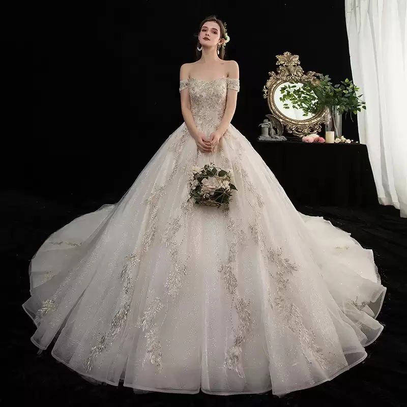 Sequins Luxurious Boat Neck Wedding Dress Short Sleeves Empire Floor-Length Embroidery Plus Size Wedding Gowns For Women G435
Sequins Luxurious Boat Neck Wedding Dress Short Sleeves Empire Floor-Length Embroidery Plus Size Wedding Gowns For Women G435