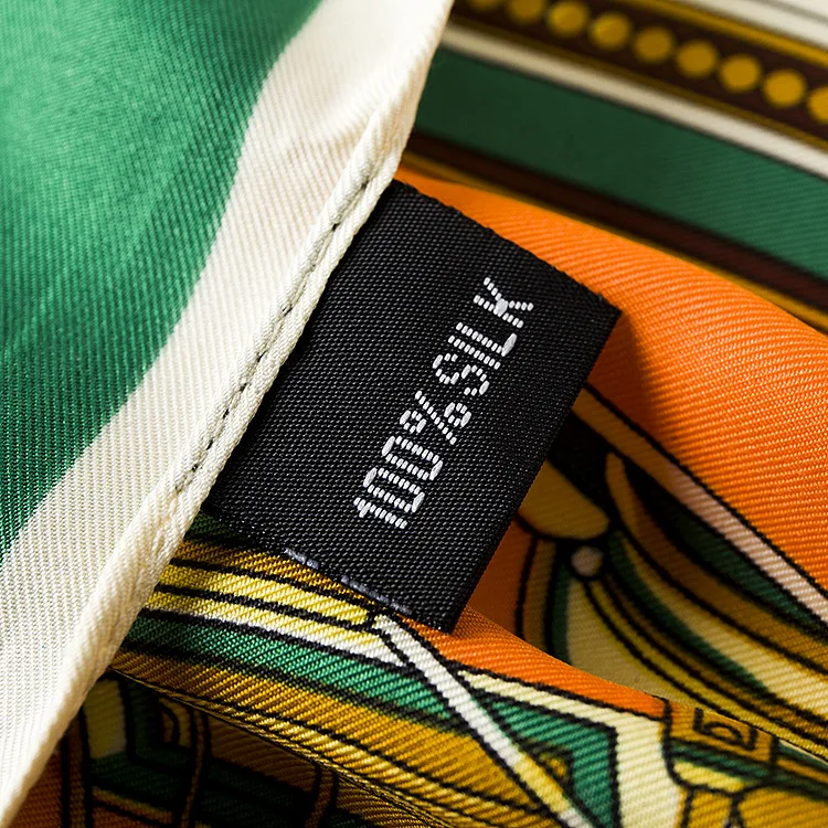 New Luxury Brand Shawl Twill Silk Scarf carriagel Print Hijab Square Scarves Kerchief Woman Headband Wraps Female Giant Scarf
New Luxury Brand Shawl Twill Silk Scarf carriagel Print Hijab Square Scarves Kerchief Woman Headband Wraps Female Giant Scarf