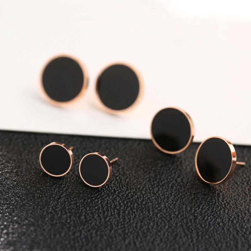E015 Simple black circle titanium steel large, medium and small size 3 women's Earrings
E015 Simple black circle titanium steel large, medium and small size 3 women's Earrings