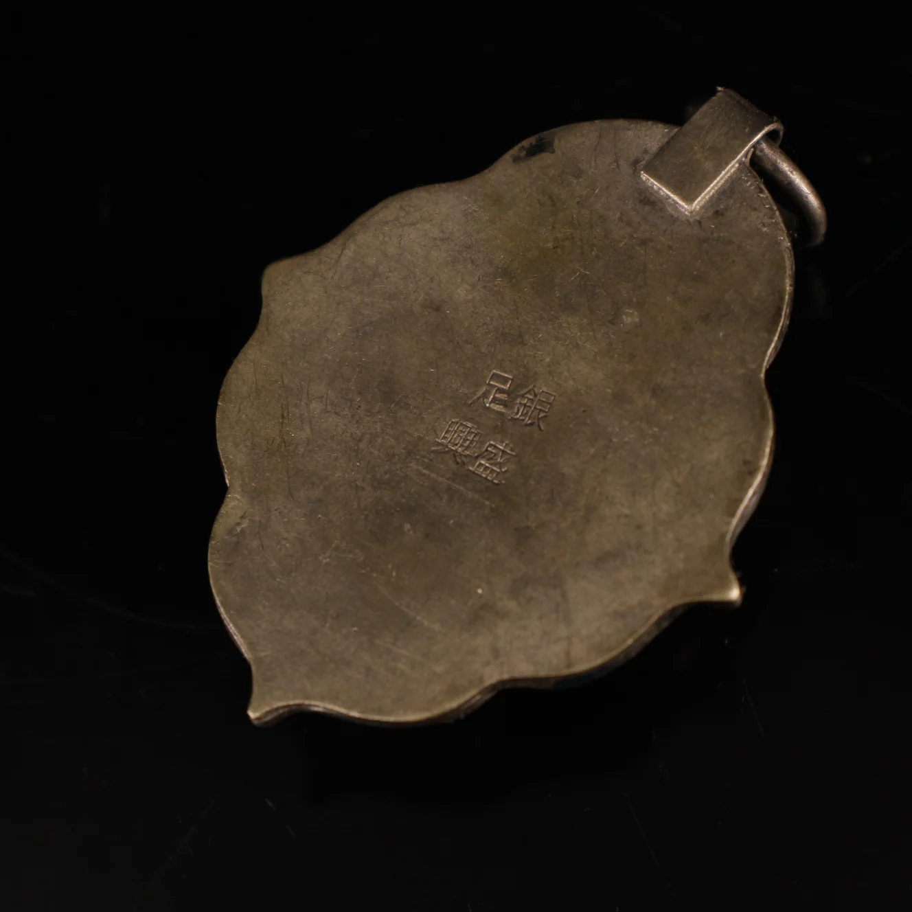 LaoJunLu Pure Copper Inlaid Gemstone Cloisonne Pendant Imitation antique bronze masterpiece collection of solitary Chinese
LaoJunLu Pure Copper Inlaid Gemstone Cloisonne Pendant Imitation antique bronze masterpiece collection of solitary Chinese