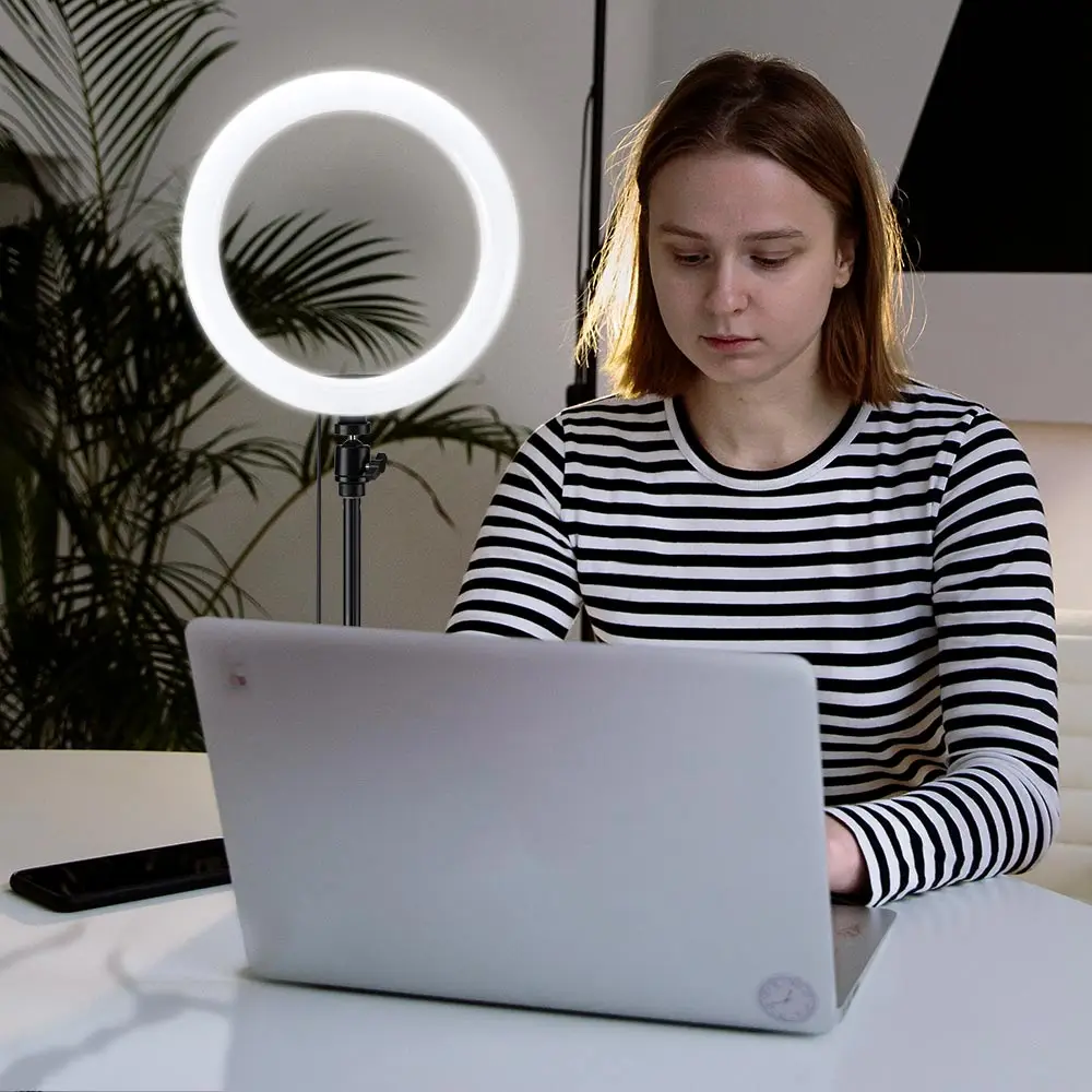 41-145cm LED Ring Light Photographic Lighting Fill Lamp With Remote And Tripod For Photo Studio Makeup Ring Fill Light
41-145cm LED Ring Light Photographic Lighting Fill Lamp With Remote And Tripod For Photo Studio Makeup Ring Fill Light