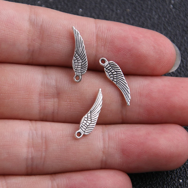 60pcs 5*17mm Mini Angel Wings Charms Vintage Metal Zinc Alloy Fashion Trendy Small Wings Pendant for Jewelry Making
60pcs 5*17mm Mini Angel Wings Charms Vintage Metal Zinc Alloy Fashion Trendy Small Wings Pendant for Jewelry Making