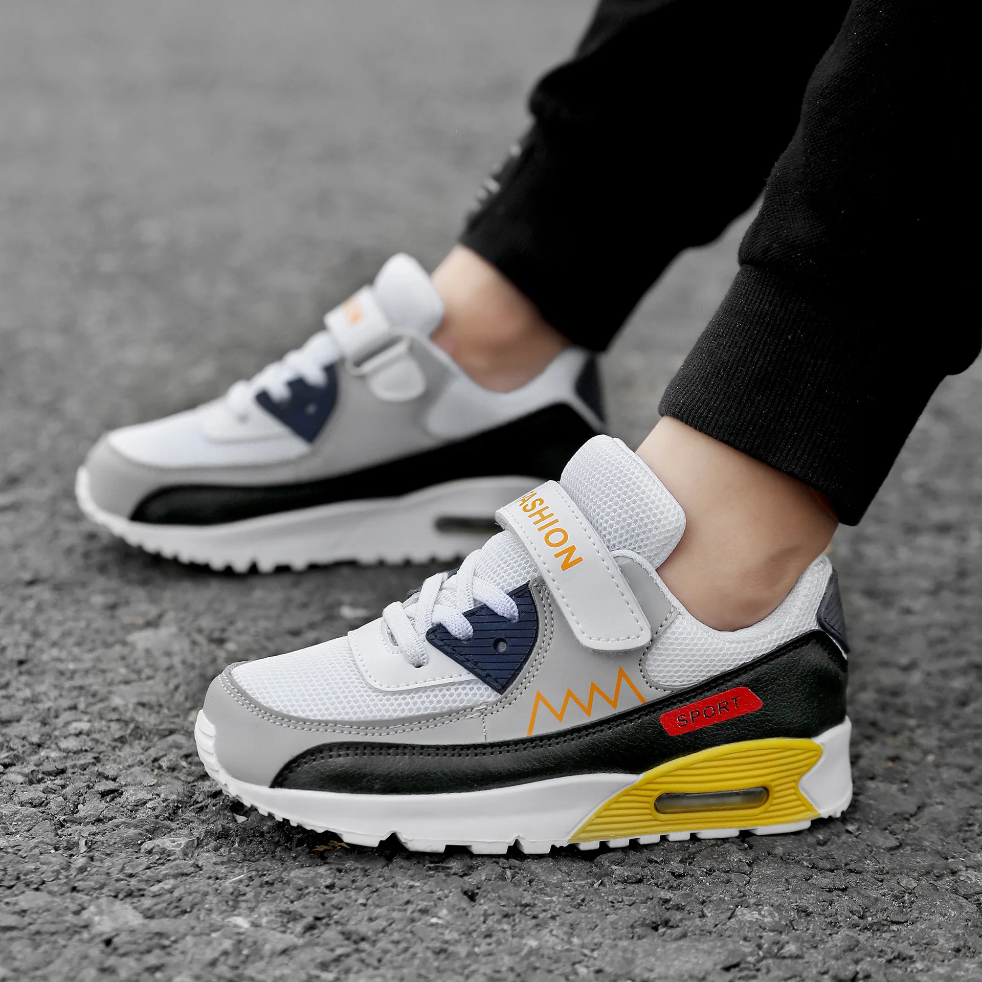 2021 Autumn Children Shoes Breathable Mesh Sports Shoes for Boys Casual Running Sneakers Boys Kids Shoes Chaussure Enfant
2021 Autumn Children Shoes Breathable Mesh Sports Shoes for Boys Casual Running Sneakers Boys Kids Shoes Chaussure Enfant