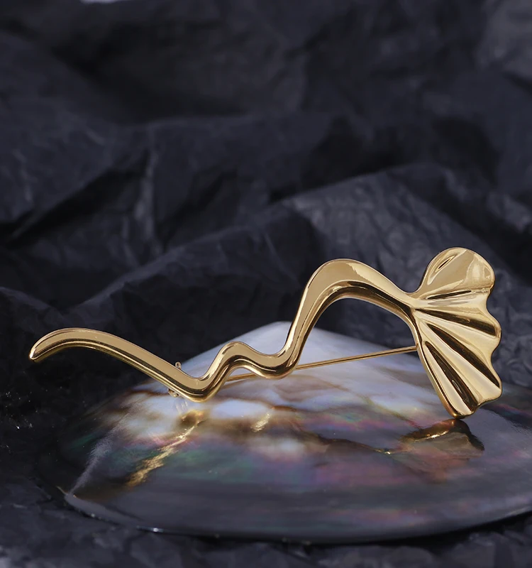 Простой лист дизайн для женщин, брошь на новый золотой Цвет Глянцевая листьев гинкго пальто аксессуар в розницу для женщин, подарок, ювелирн...
Простой лист дизайн для женщин, брошь на новый золотой Цвет Глянцевая листьев гинкго пальто аксессуар в розницу для женщин, подарок, ювелирн...