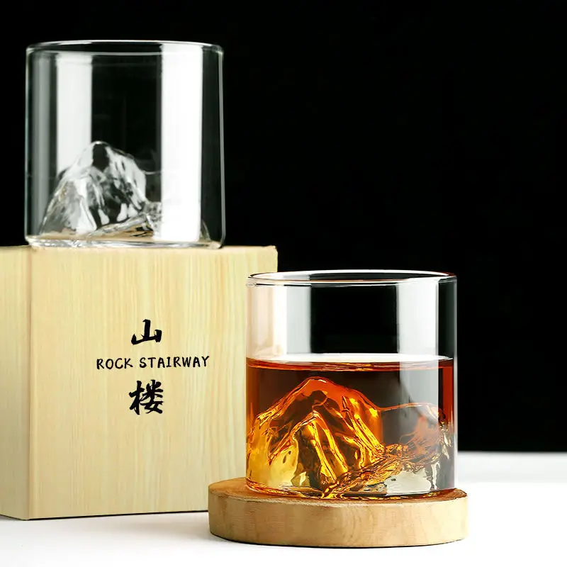 Japanese whisky shallow glass foreign wine cup Fujiyama art ins style mountain tea cup
Japanese whisky shallow glass foreign wine cup Fujiyama art ins style mountain tea cup